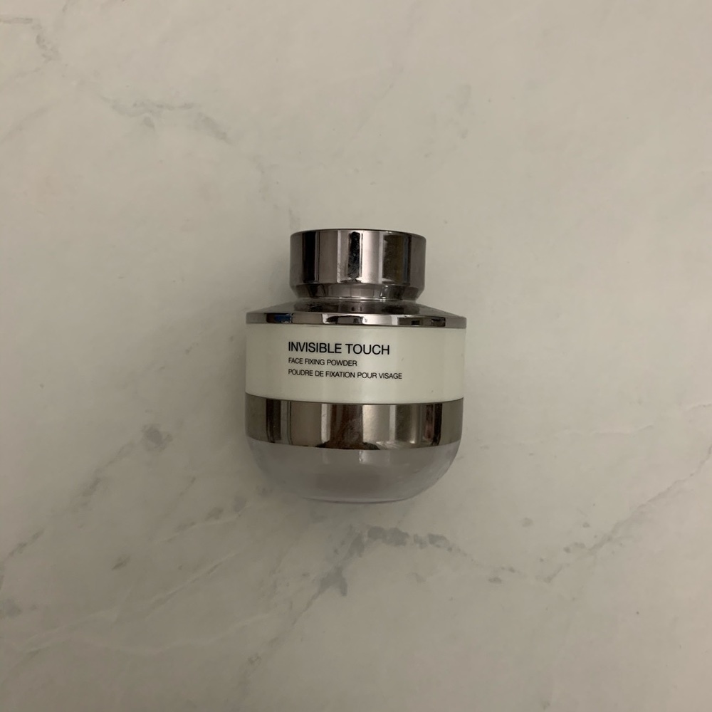 Kiko Invisible Touch Face Fixing Touch